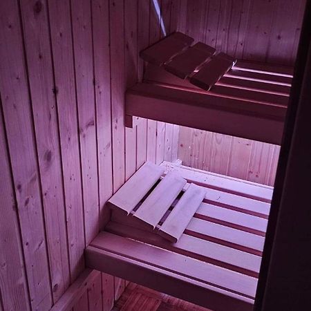 Bosanska DubicaStan Na Dan Kozarska Dubicaアパートメント エクステリア 写真
