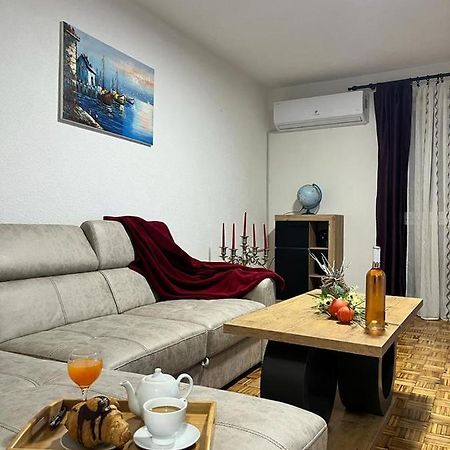 Bosanska DubicaStan Na Dan Kozarska Dubicaアパートメント エクステリア 写真